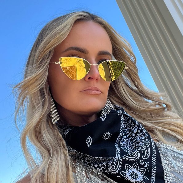 03-2024-shannon___leigh-fairfax-gold-gold-mirror-sunglasses_22