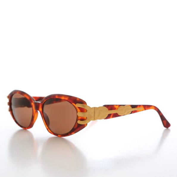 ASA_06_SUNGLASS_MUSEUM